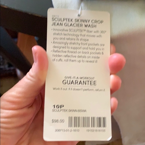 Athleta Sculptek Skinny Crop Jean - Glacier Wash - Picture 12 of 13